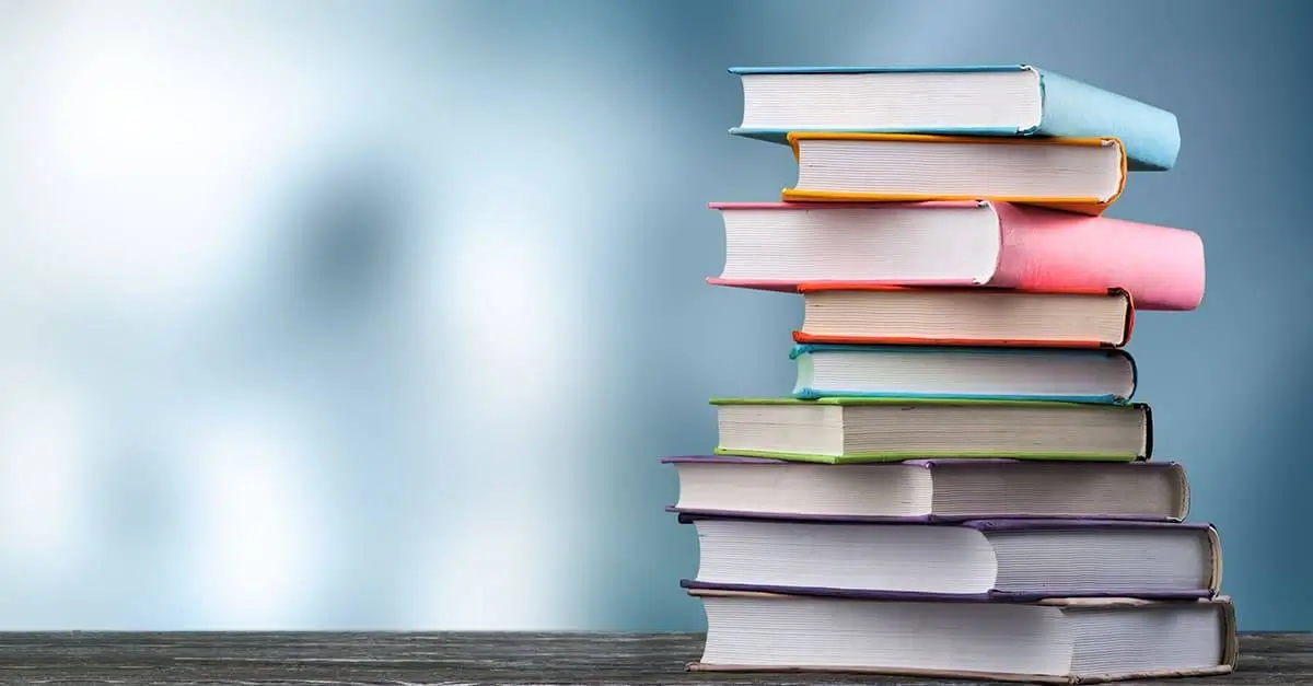 Foto ilustrativa de livros para representar meu projeto back end de Livraria